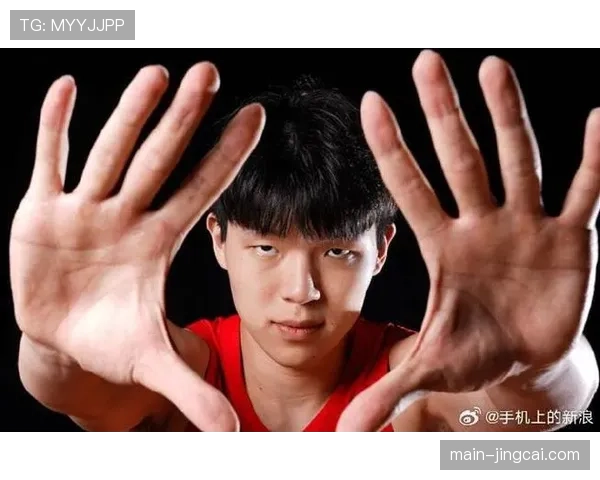 开拓者小阵容表现抢眼 杨瀚森出场时间被大幅压缩